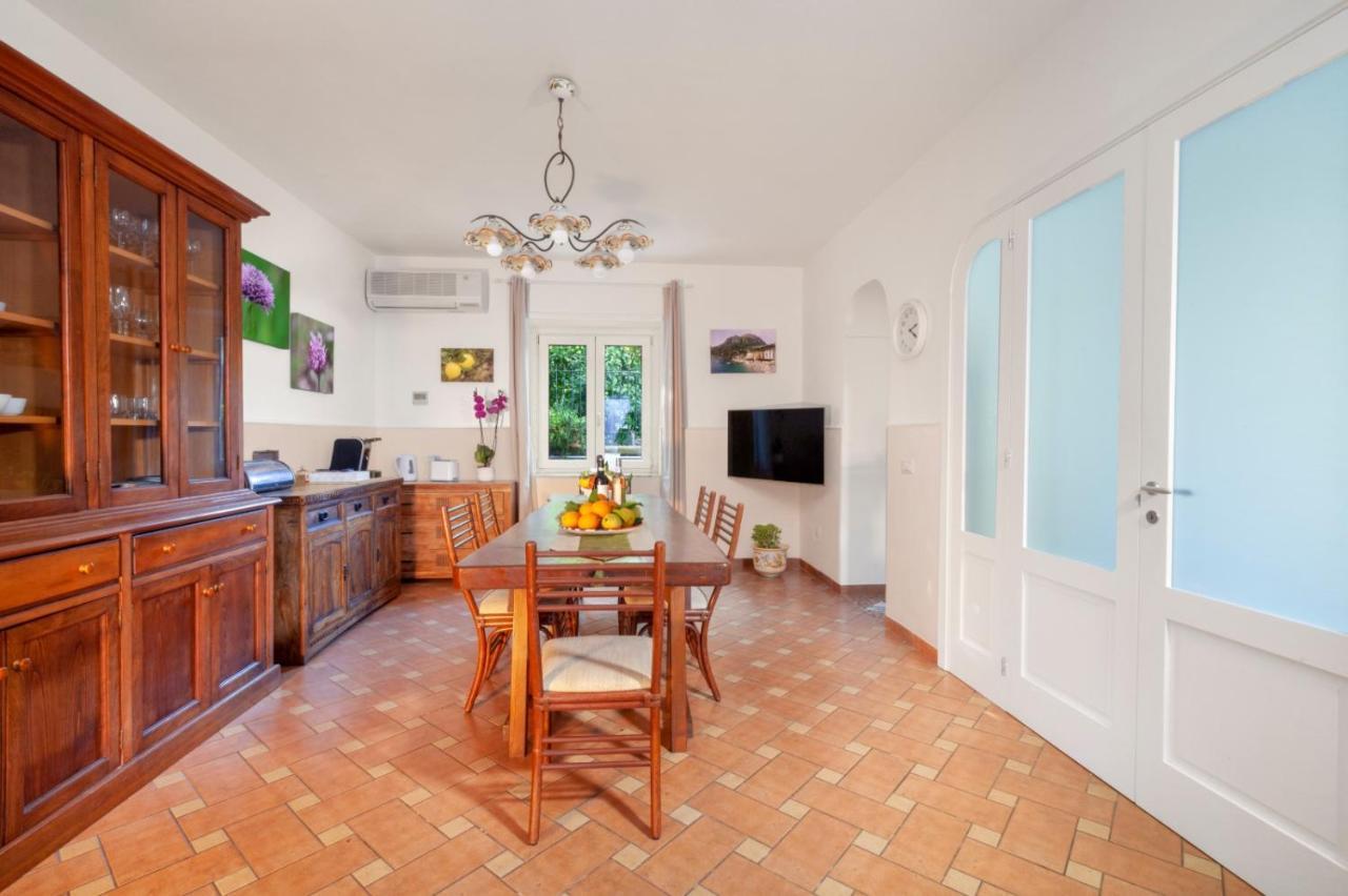 Casa Sorrento, Immerso Nel Verde A Pochi Passi Dal Centro Kültér fotó