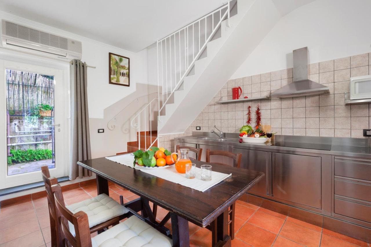 Casa Sorrento, Immerso Nel Verde A Pochi Passi Dal Centro Kültér fotó