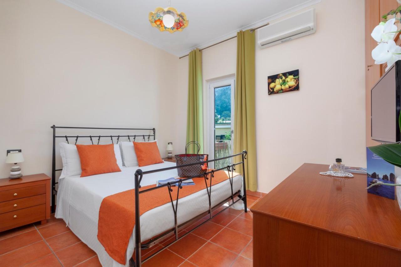Casa Sorrento, Immerso Nel Verde A Pochi Passi Dal Centro Kültér fotó